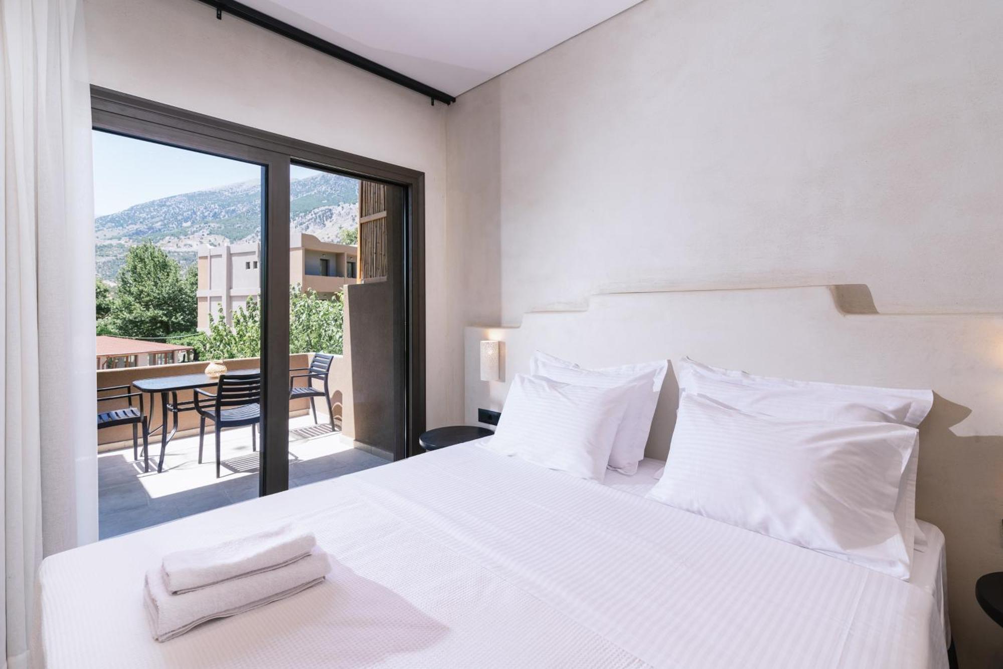 Idi Hotel Zarós エクステリア 写真