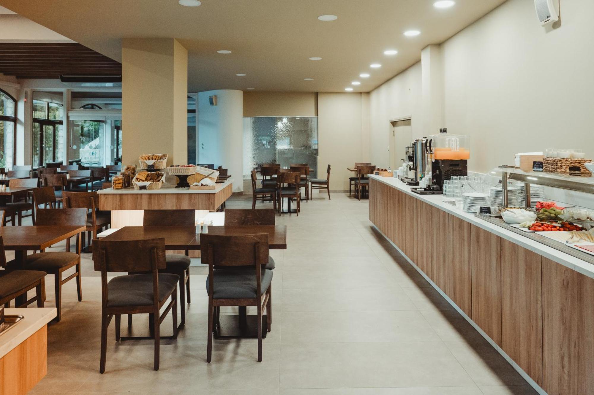 Idi Hotel Zarós エクステリア 写真